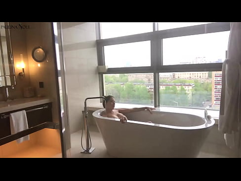 ❤️ Une énorme nana se branlant passionnément la chatte dans la salle de bains ❤ Vidéo de porno at fr.porngameshub.ru ❌️❤